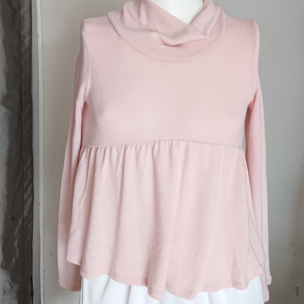 Womens knit top S pink new